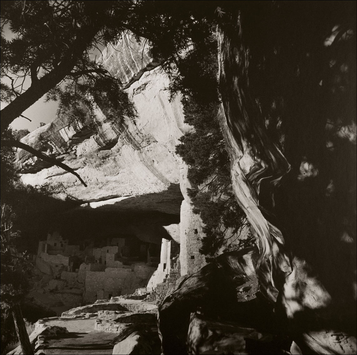 Mesa Verde _© James H. Evans